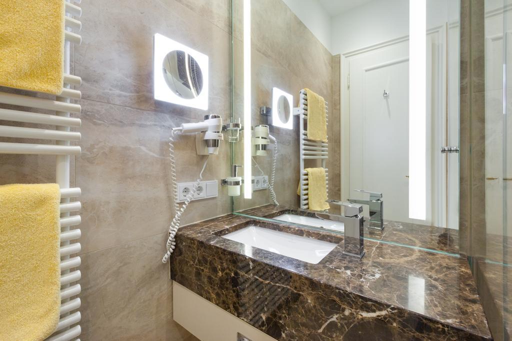 Изображение An Der Oper 4*