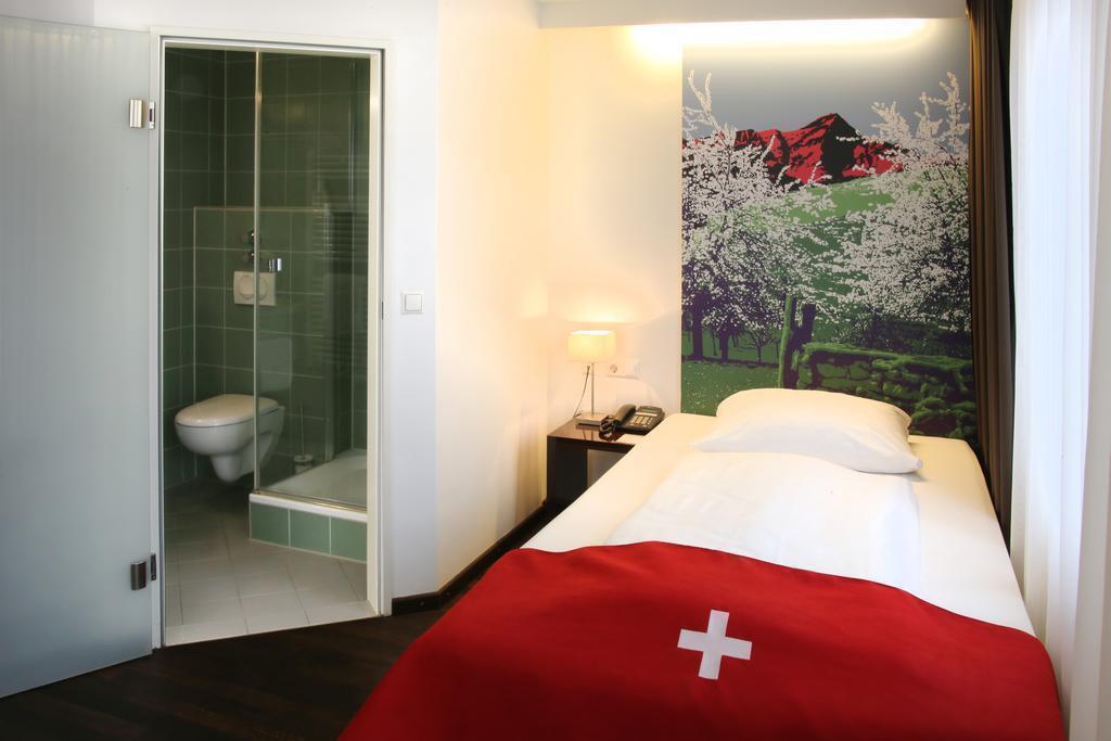 Helvetia Hotel Munich City Center 3* фотосуреті
