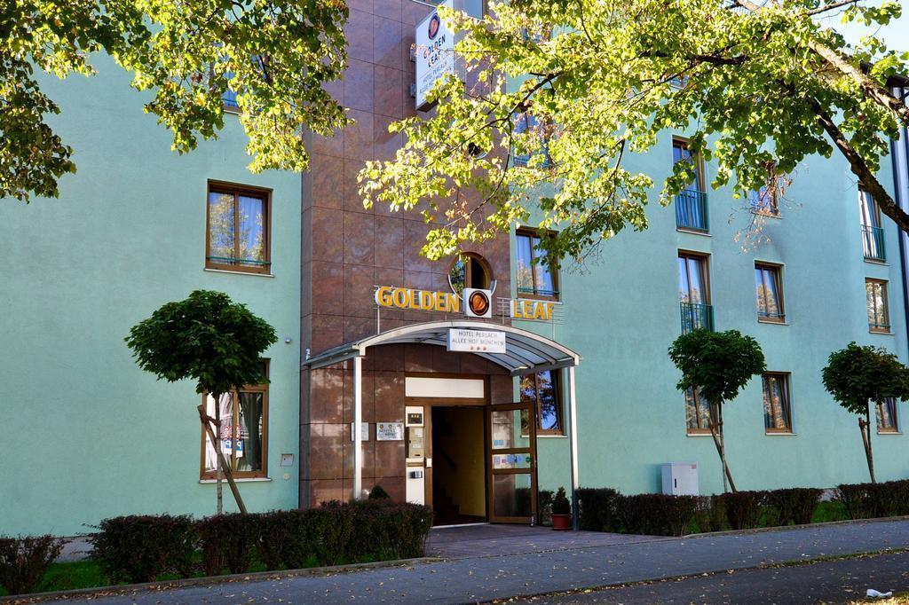 Отель Golden Leaf Perlach Allee Hof 3*