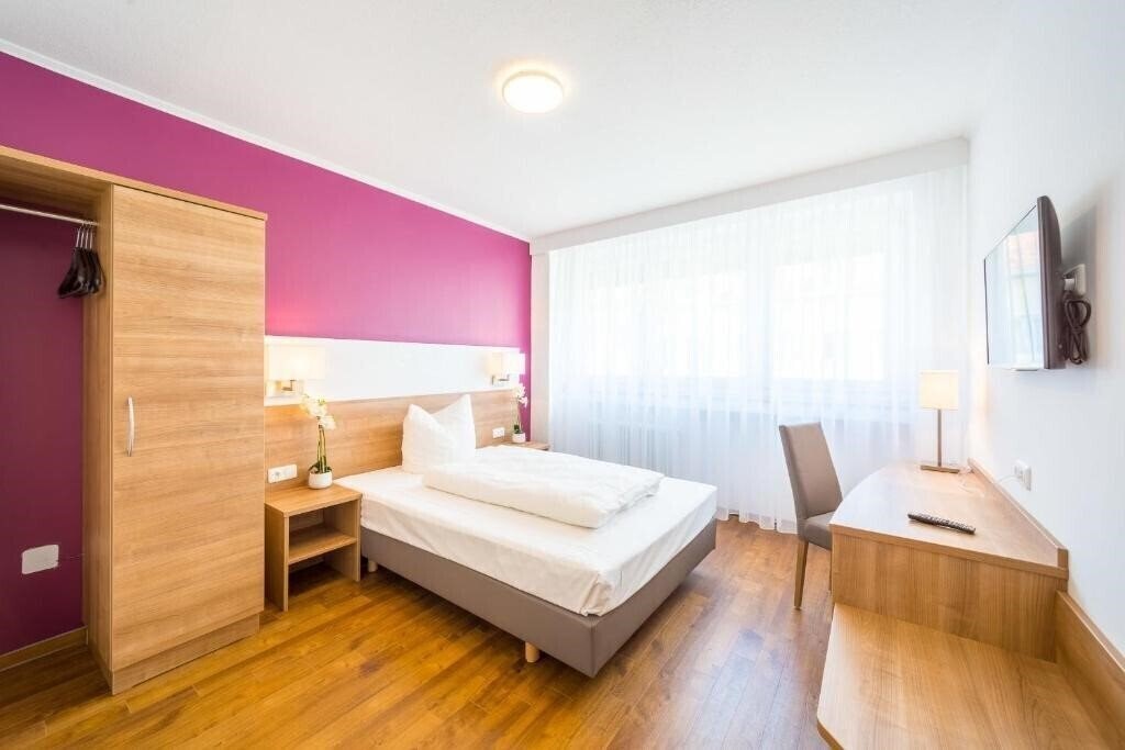 Hotel S16 3* суреті