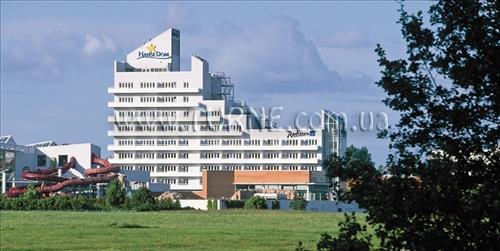 Отель Wyndham Stralsund HanseDom 4*
