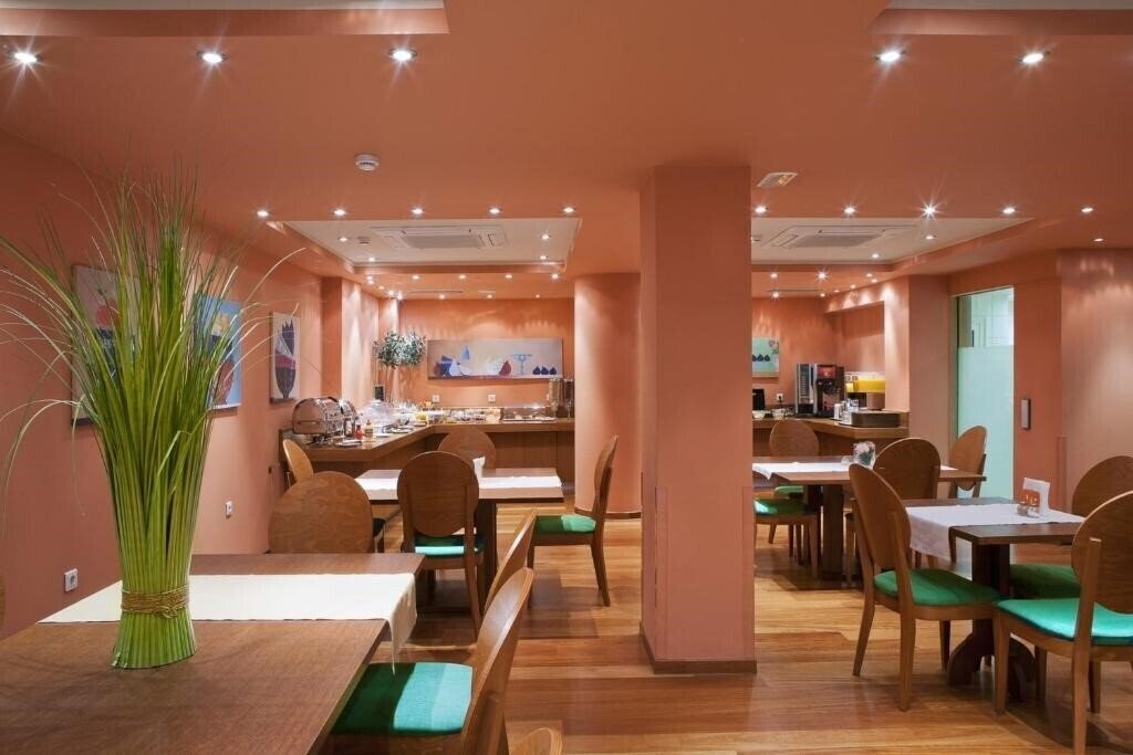 Athens Center Square 3* суреті