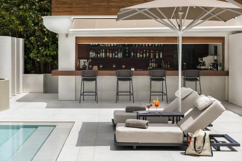 Blazer Suites 4* фотосуреті