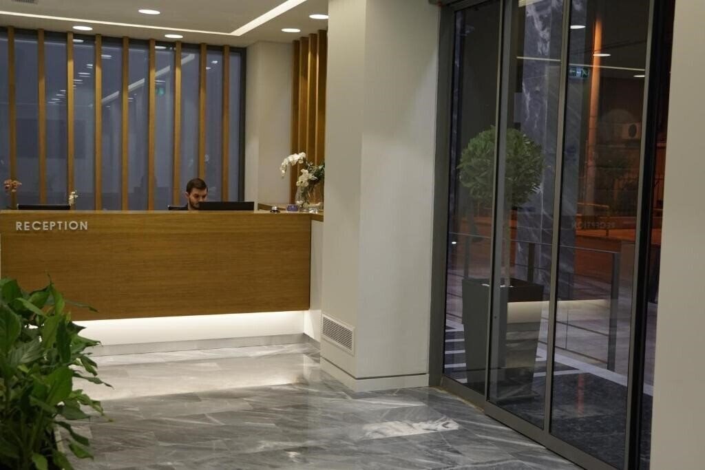 Piraeus Port Hotel 2* суреті