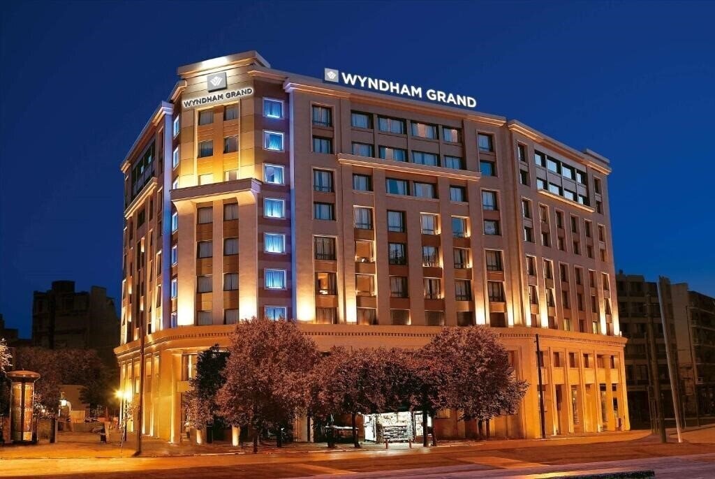 Отель Wyndham Grand Athens 4*