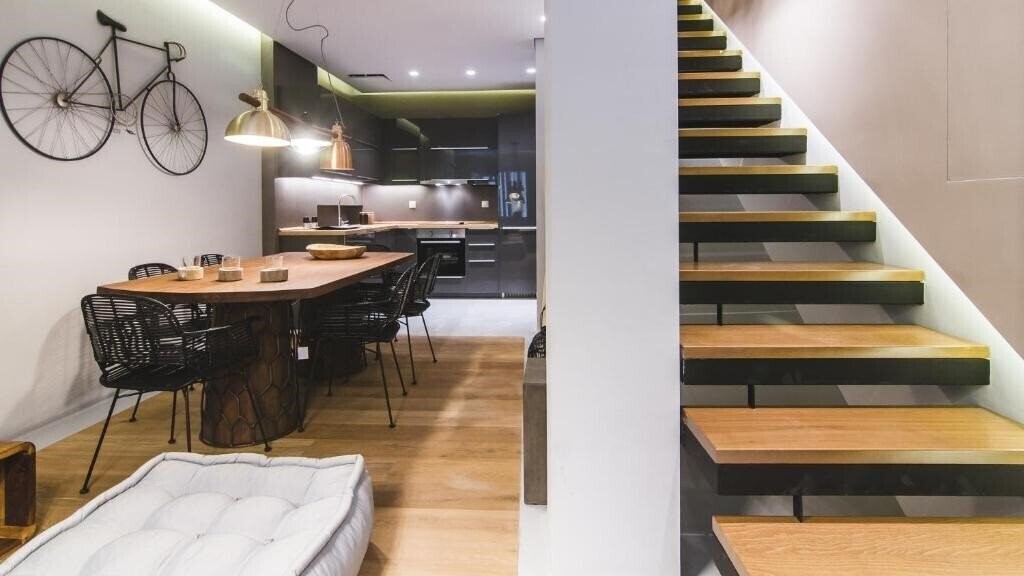 Acropolis Luxury Apartments 5* қонақ үйі