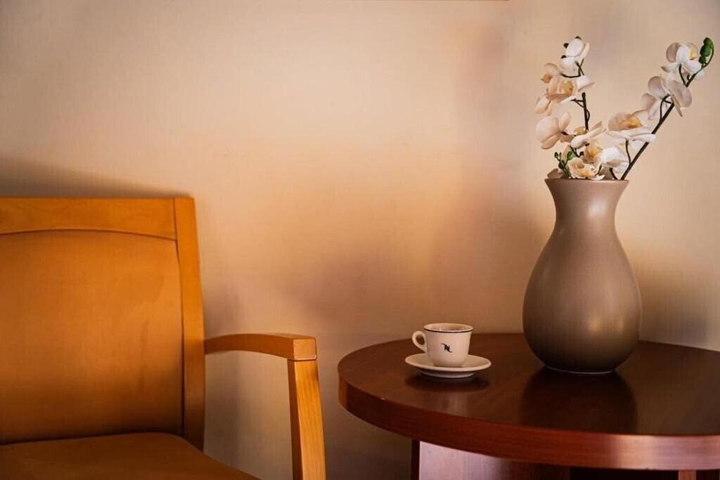 Parnis Palace Hotel Suites 4* суреті