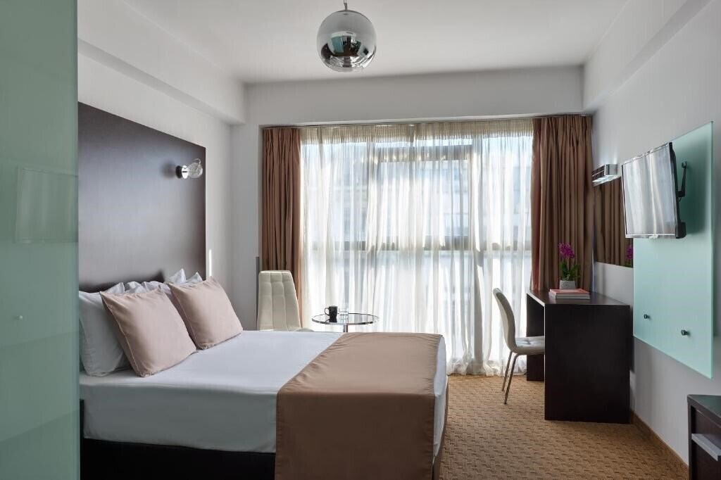 Фото Breeze Boutique Hotel 4*