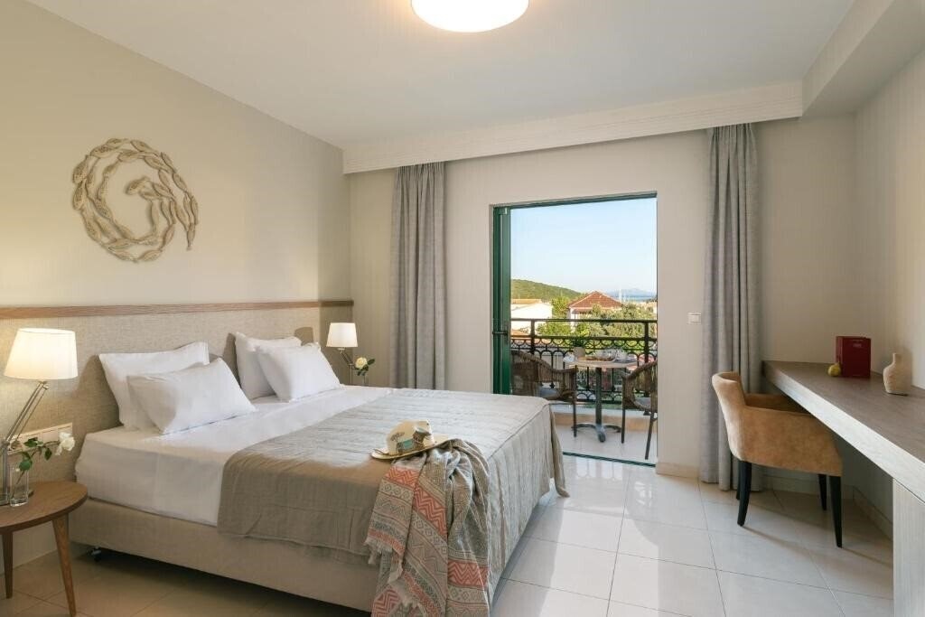 Фото Sivota Hotel 4*