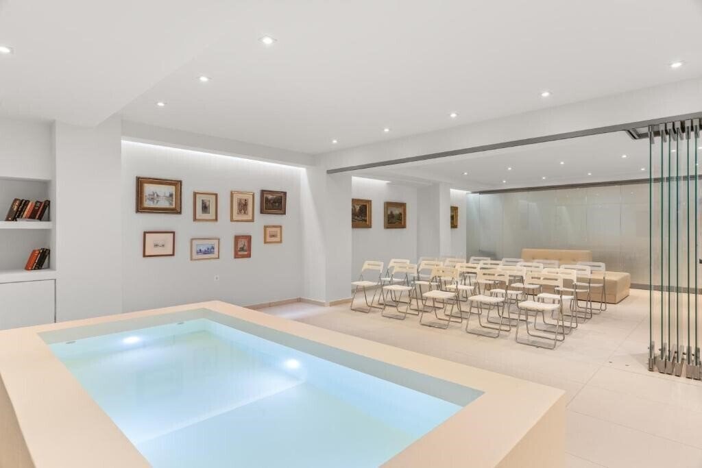Изображение Gallery Central 4*