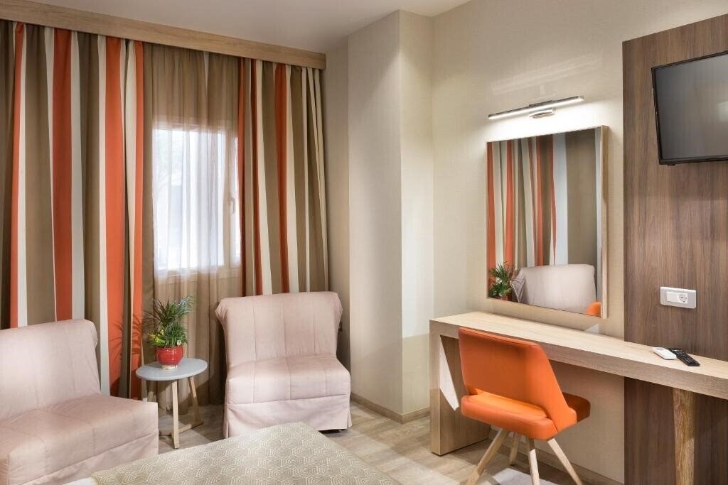 Jason Inn 3* суреті