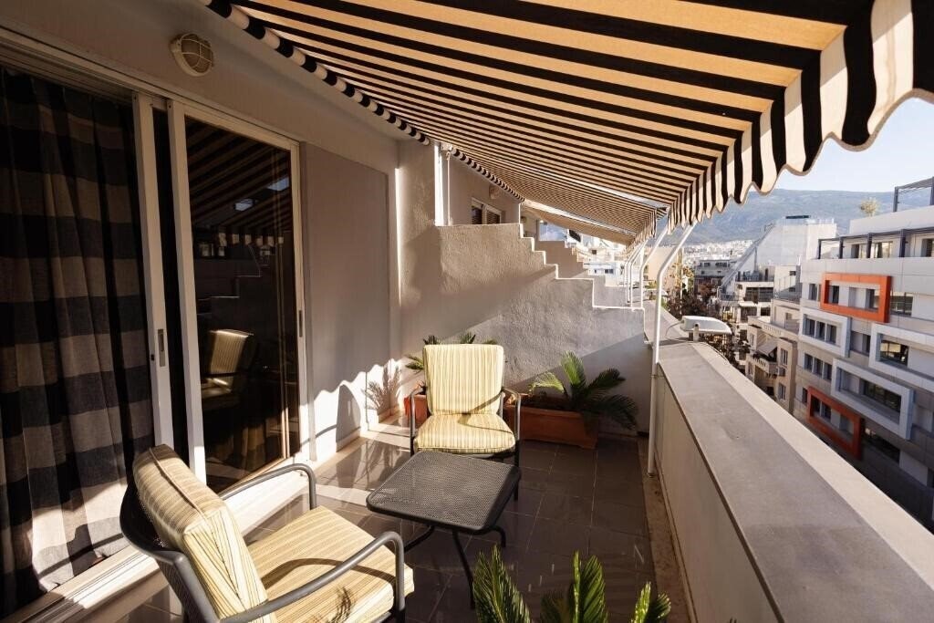 Фото Best Western Plus Embassy 4*