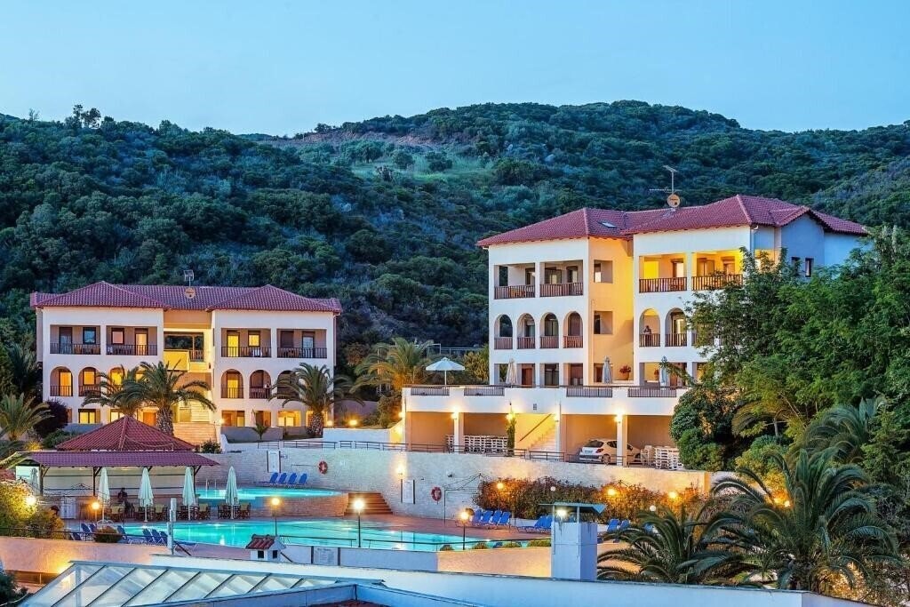 Xenios Theoxenia 4* қонақ үйі