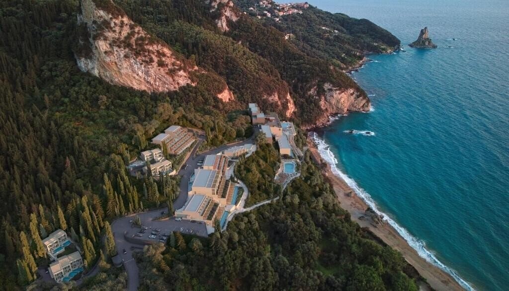 Отель Alkyna Lifestyle Beach Resort (ex. La Grotta Verde Grand Resort) 5*