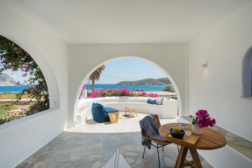 Картинка Kameo Antiparos 4*