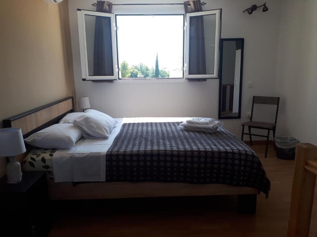 Фото Galotel Agnoudas Near The Airport 3*