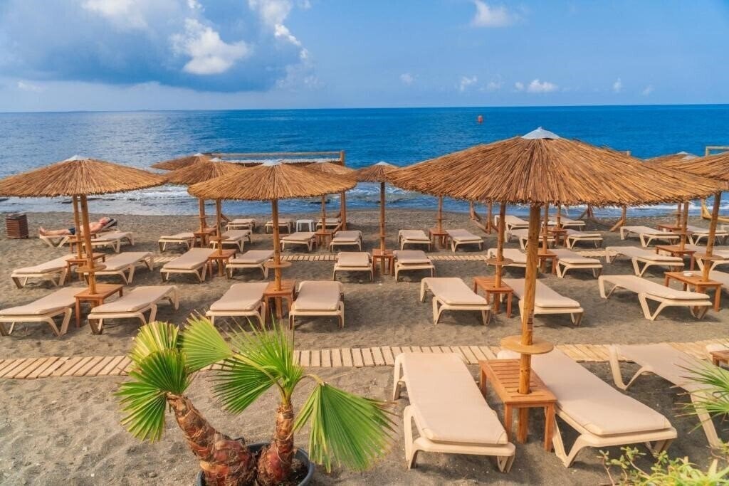 Отель CHC Tylissos Beach 4*