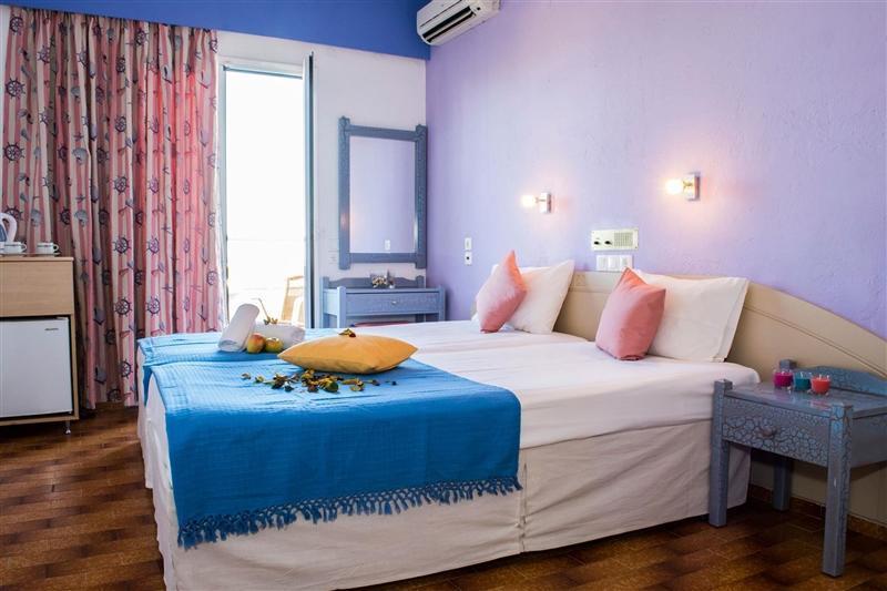 Nikos Hotel 2* суреті