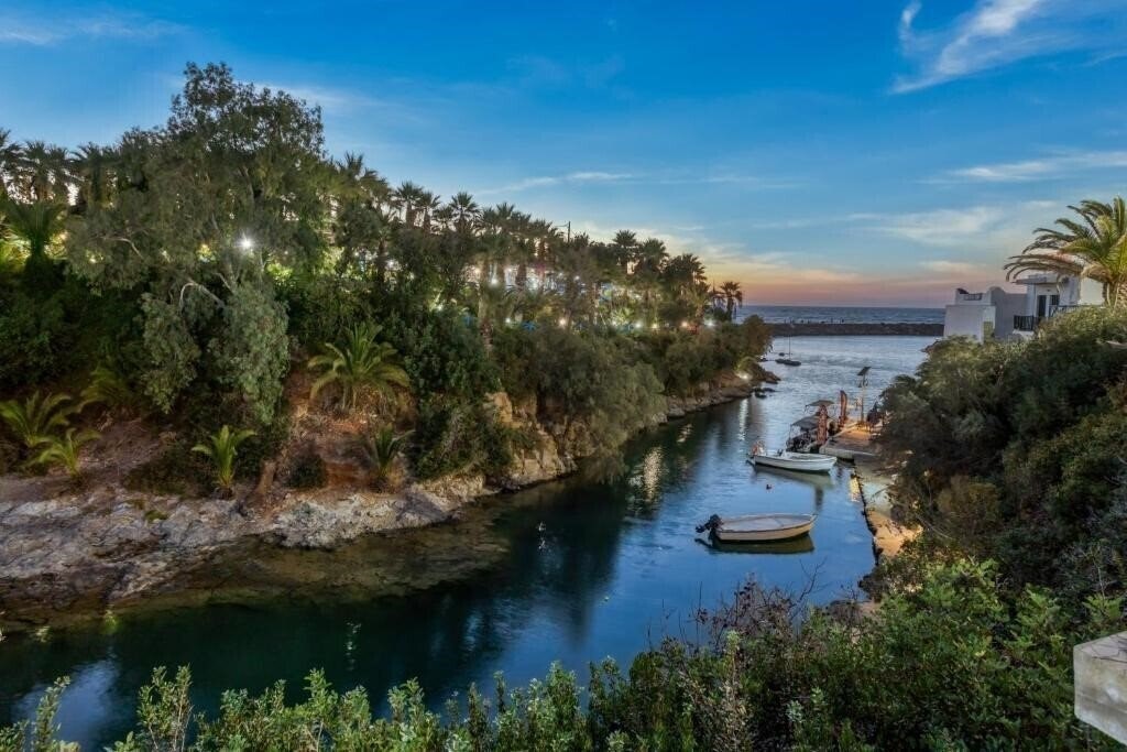 Отель Palm Bay Hotel 3*