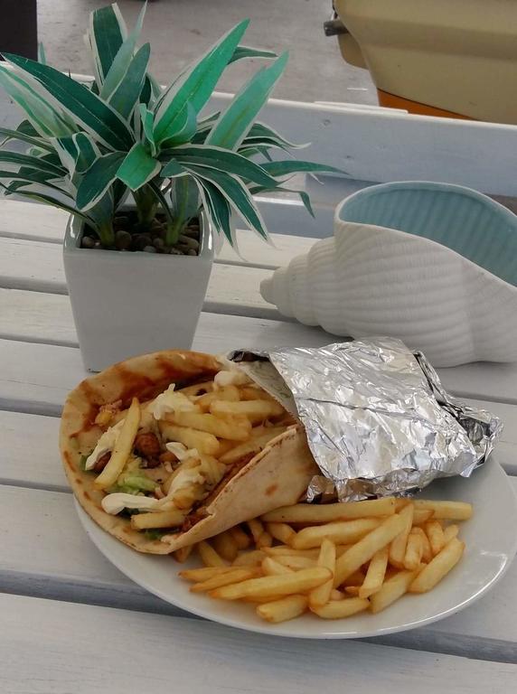 Отель Valentina Apartments апартаменты