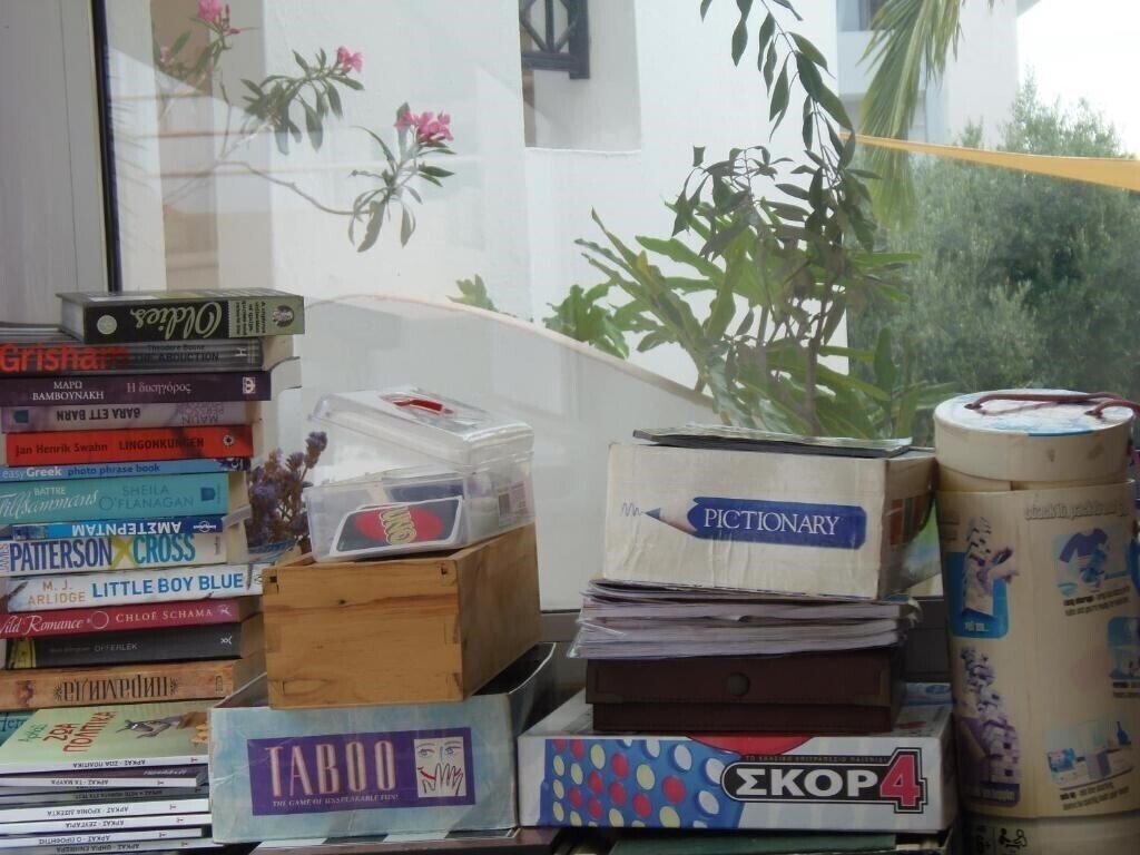 Emerald Apts & Hotel 2* суреті