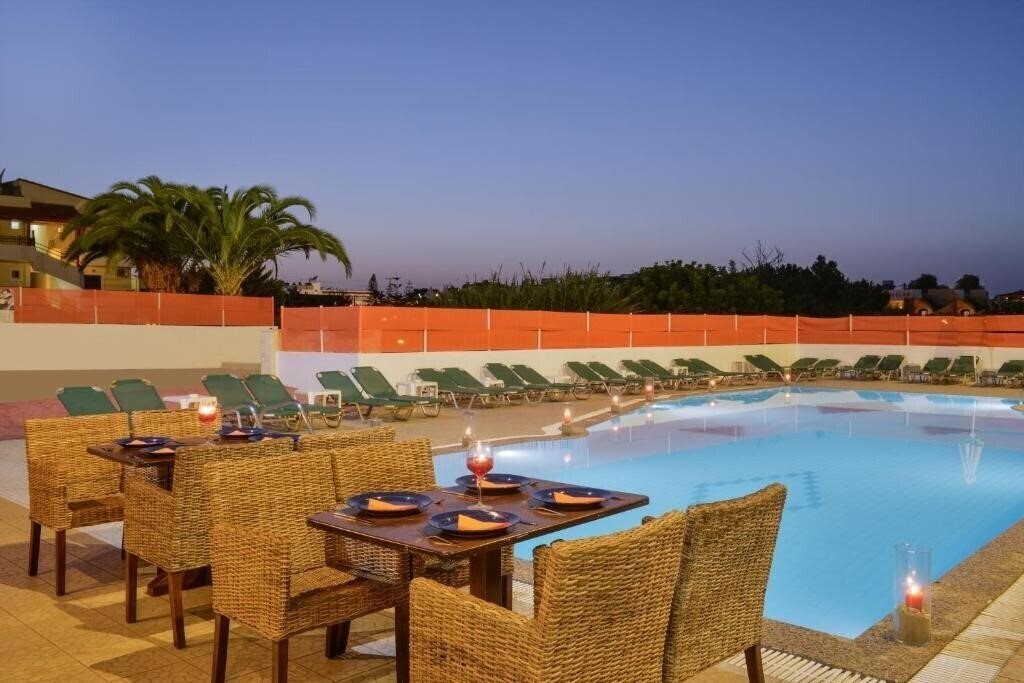 Stonewell Studio 2* суреті