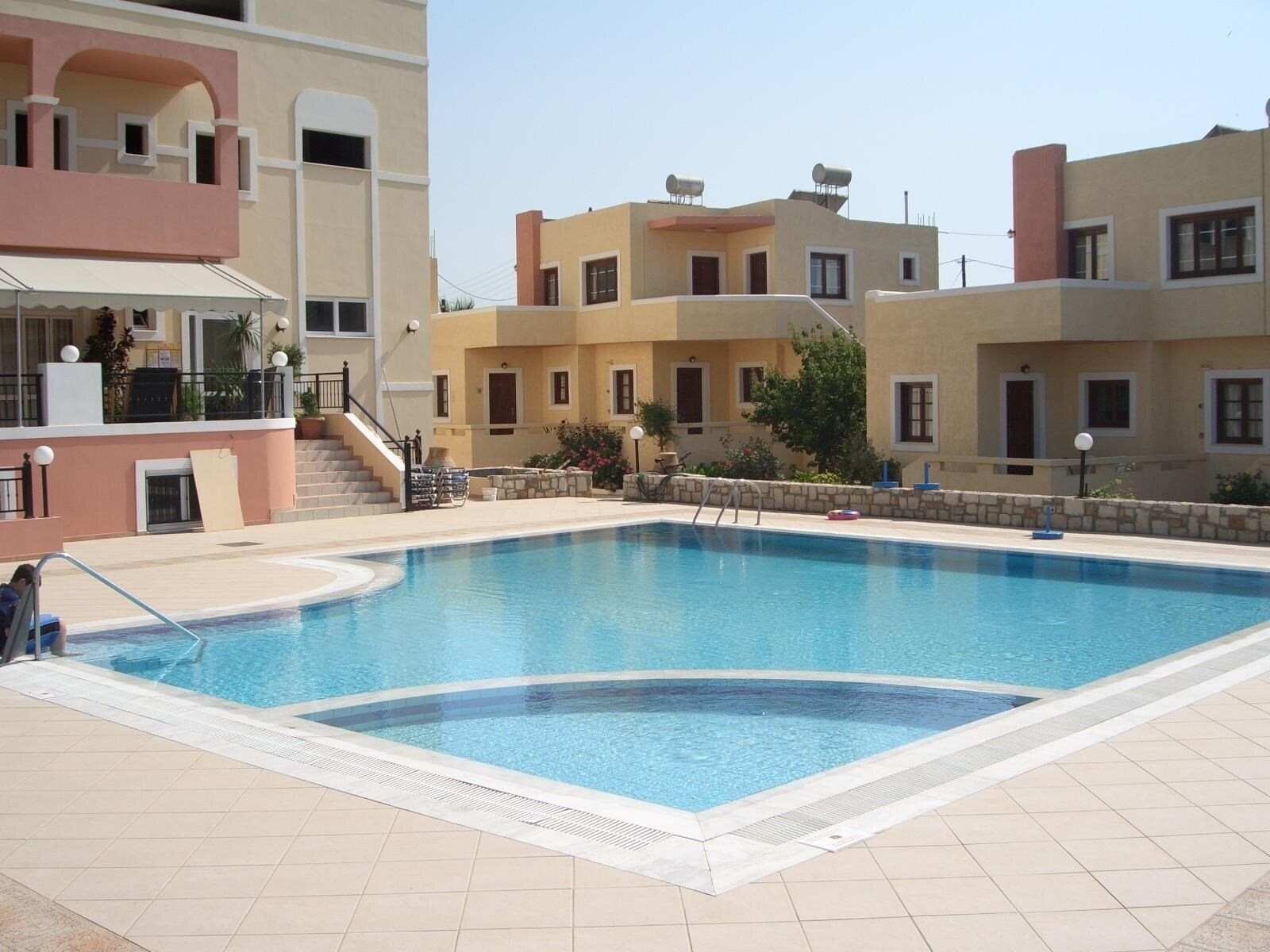 Adonis Apartments 2* қонақ үйі