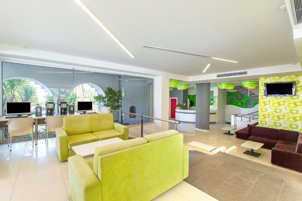 Hermes Hotel Malia 3* суреті