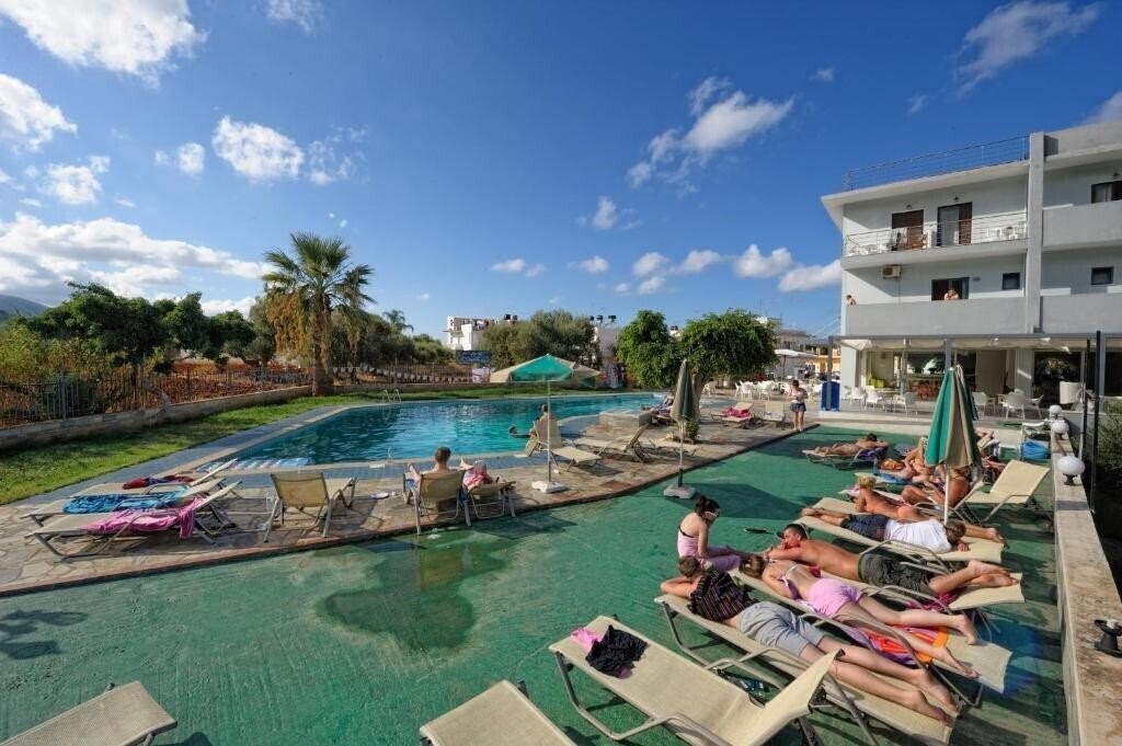 Hermes Hotel Malia 3* суреті