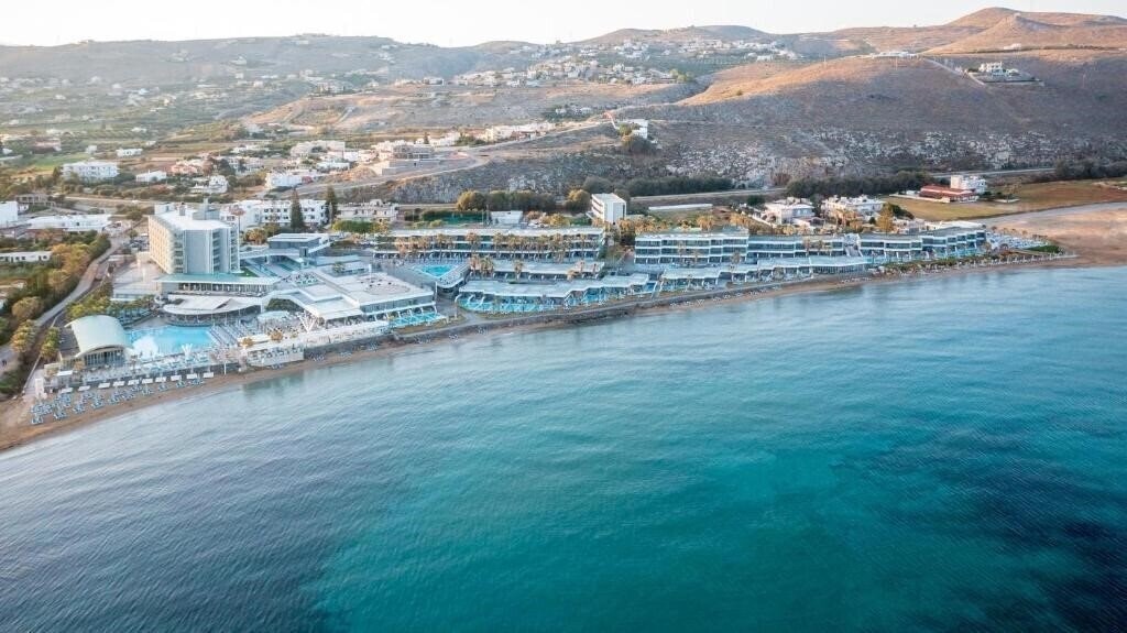 Arina Beach 4* қонақ үйі