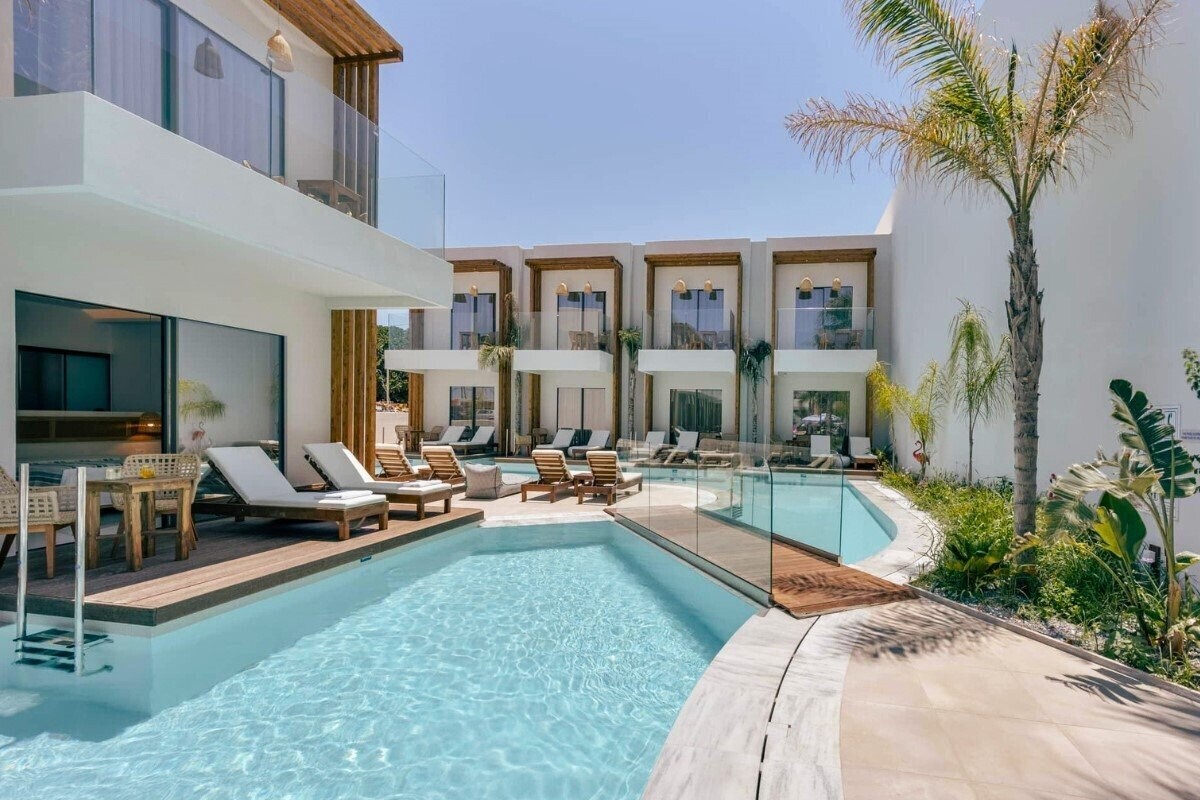 Отель Galazio Apartments & Suites 2*