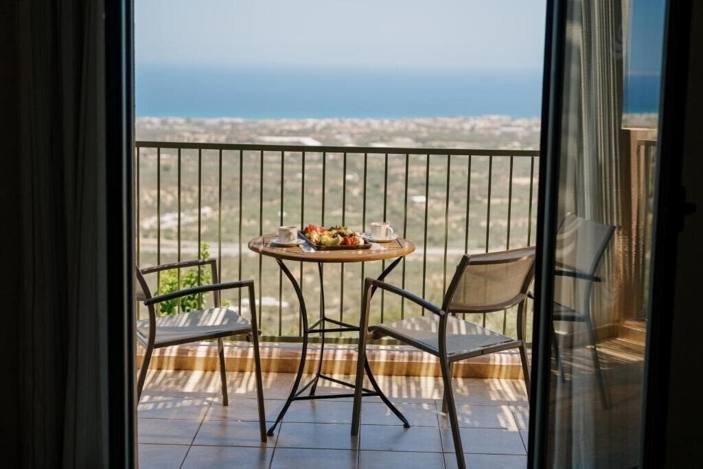 Village Heights Resort 5* суреті