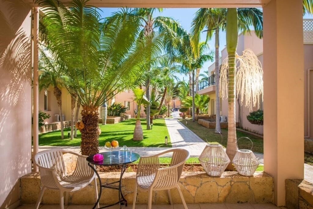 Danaides Apartments 4* қонақ үйі