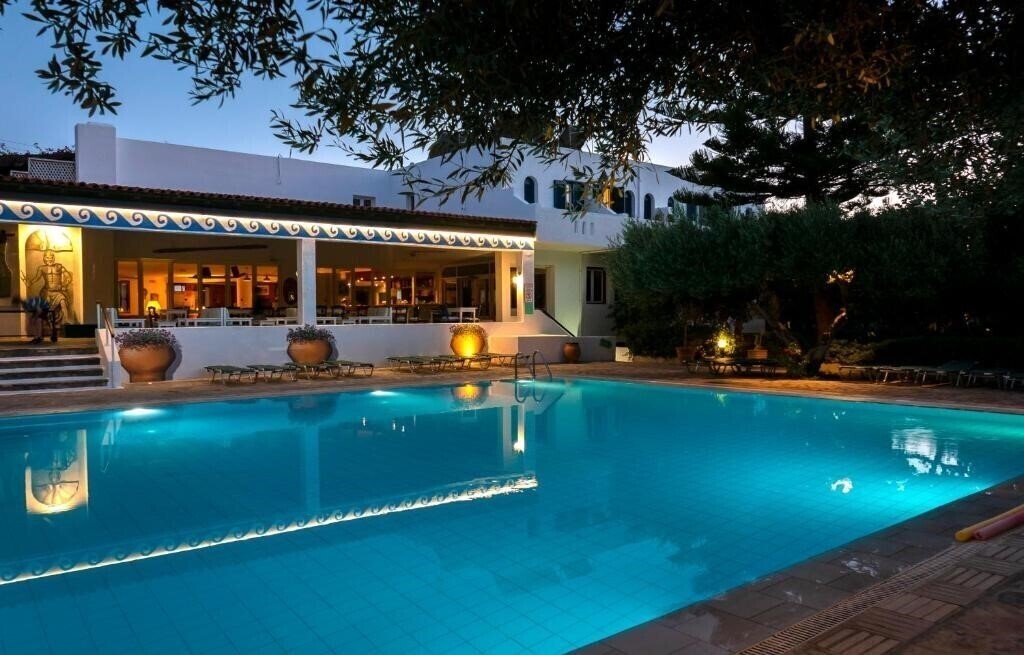 Отель Villea Village 3*