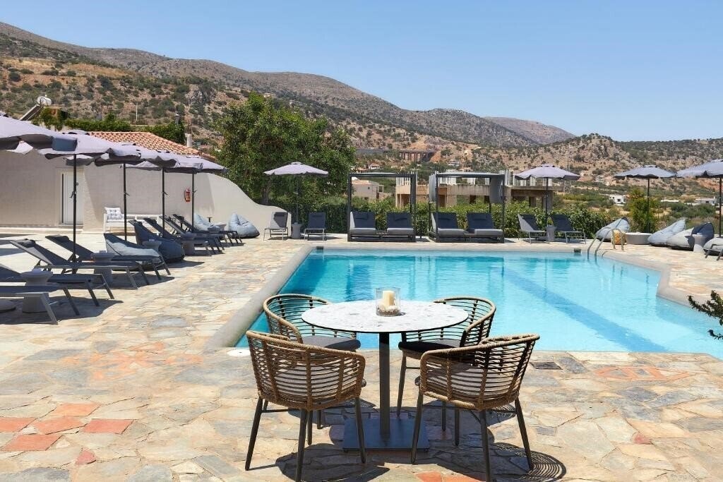 Изображение Silia Suites 2*