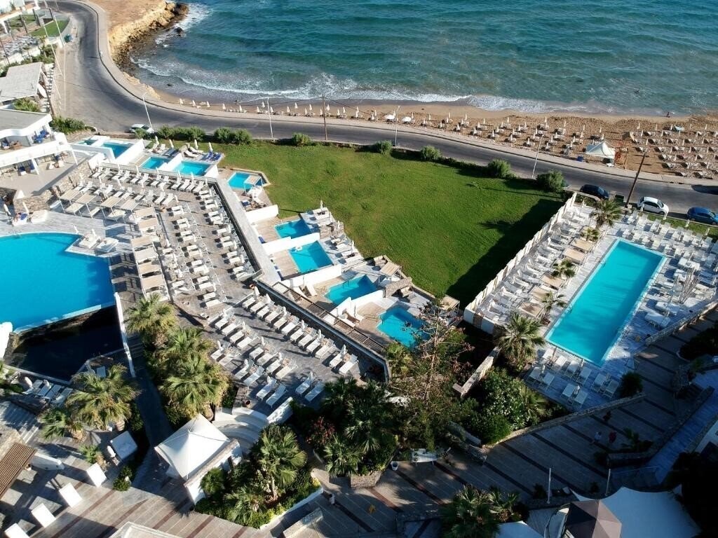 Отель The Island Hotel Adults Only 4*