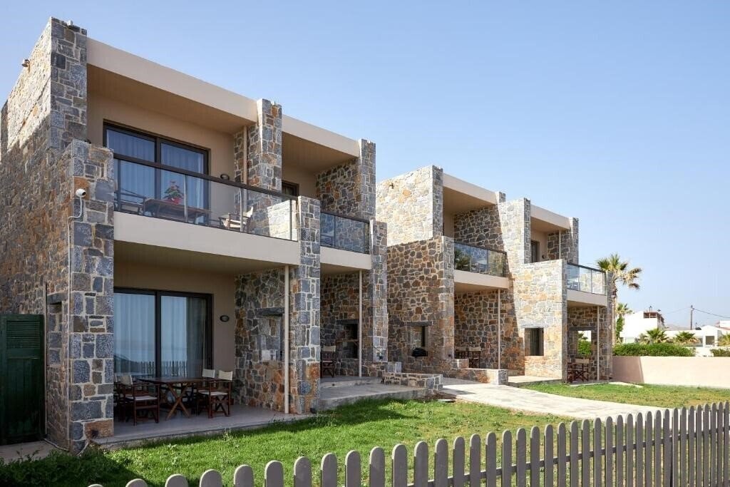 Отель Creteco Hotel & Suites 4*