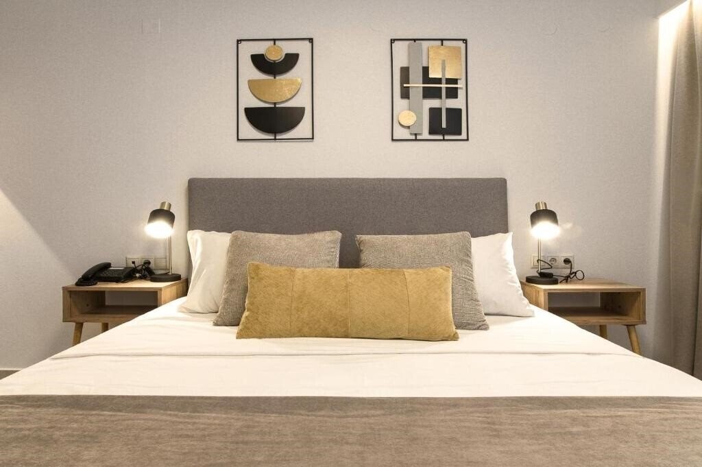 Soho Blue City Hotel 3* суреті