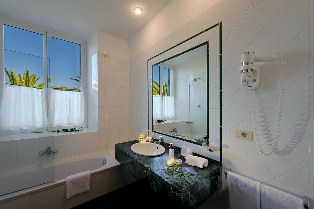 Grand Hotel Arenzano 4* суреті