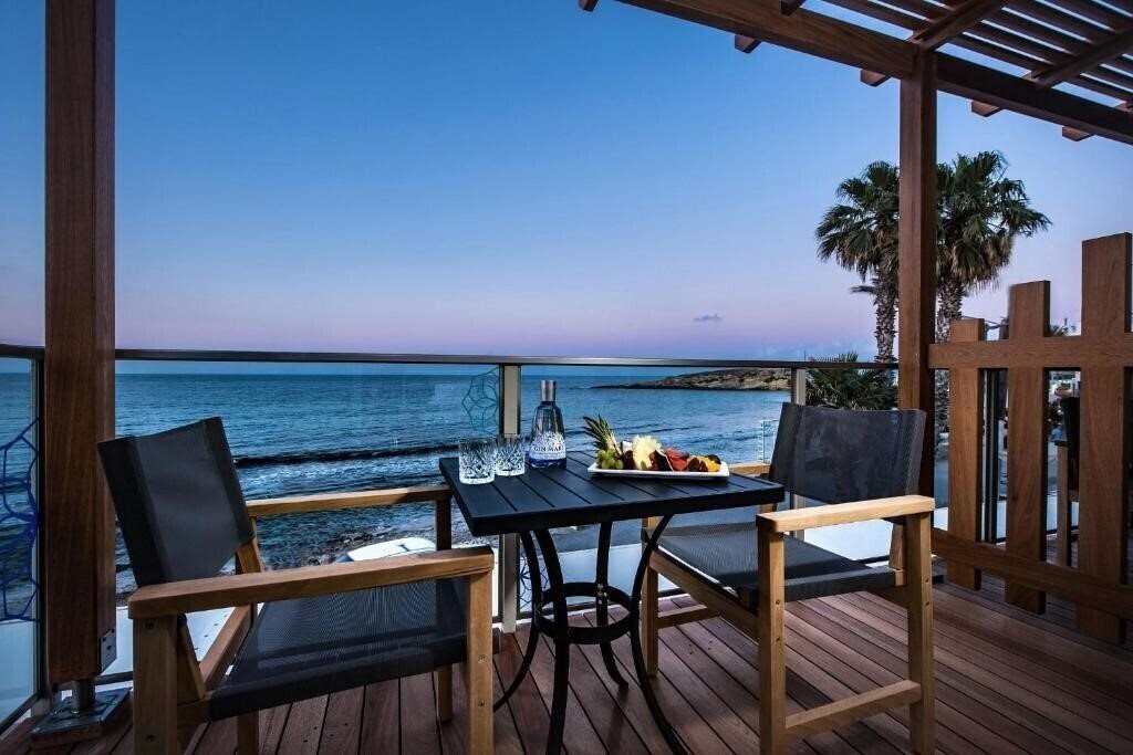 Отель Enorme Infinity Beach 4*
