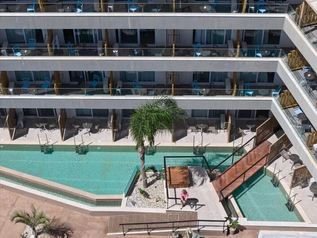 Фото Enorme Infinity Beach 4*