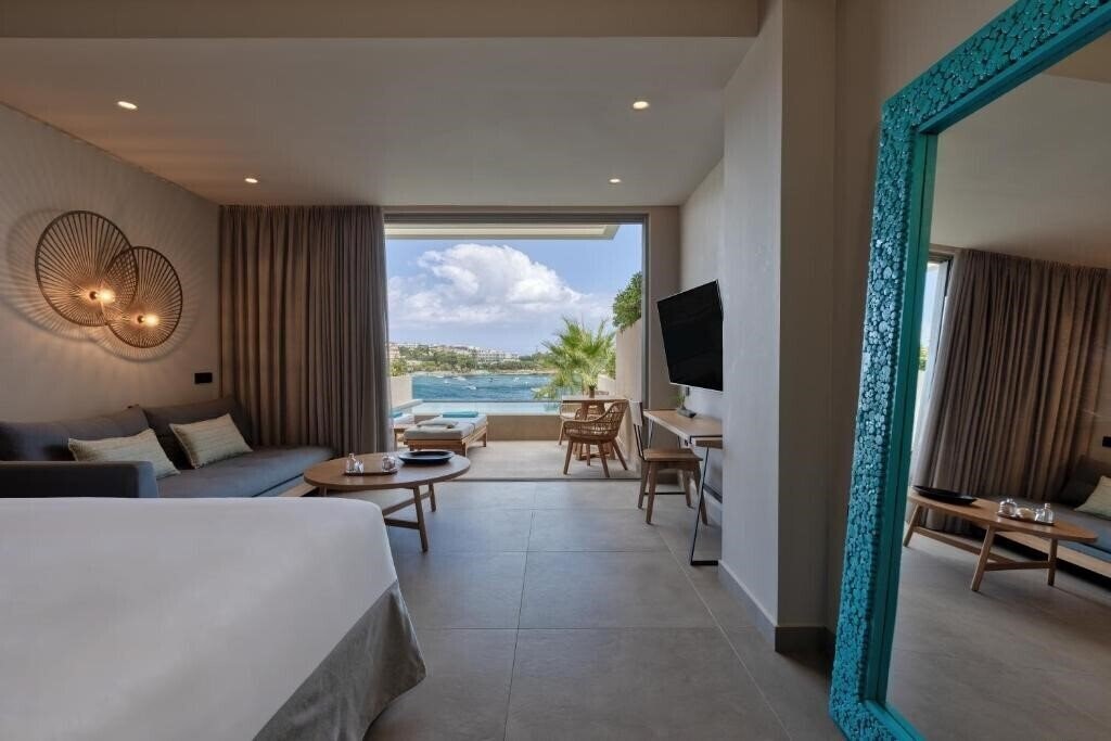 Фото Castello Infinity Suites 5*