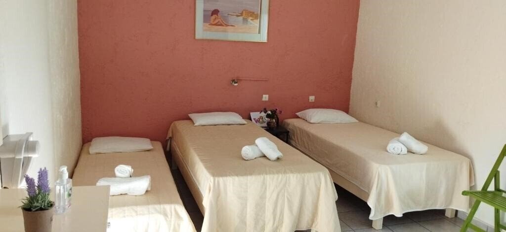 Отель Cleo Rooms 2*
