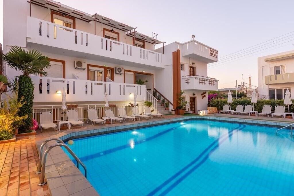 Отель Galini Holidays 3*