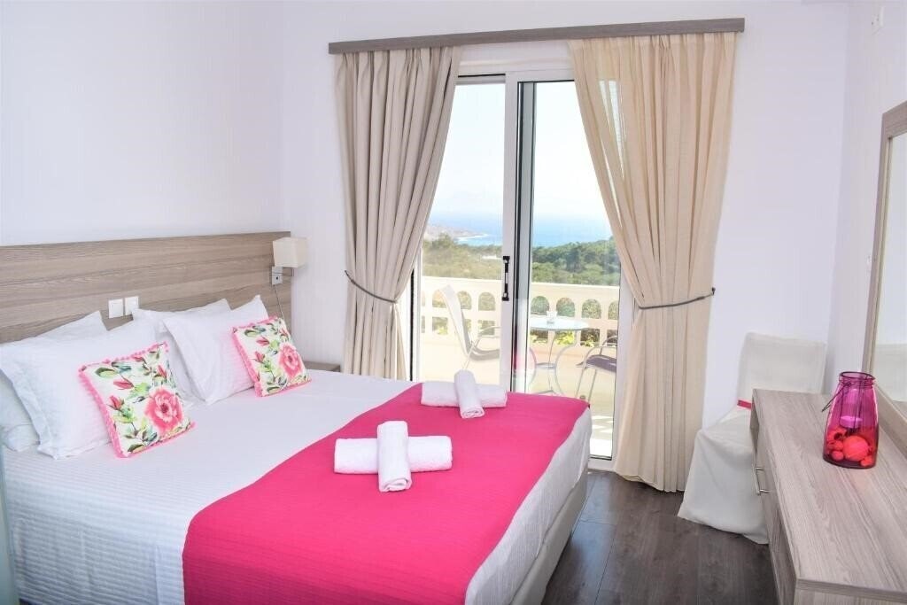 Lefkorama 3* қонақ үйі