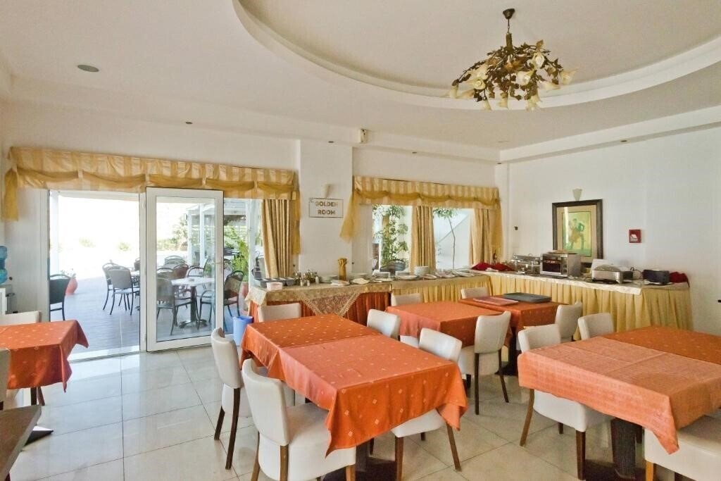 Royal Beach Resort 4* фотосуреті