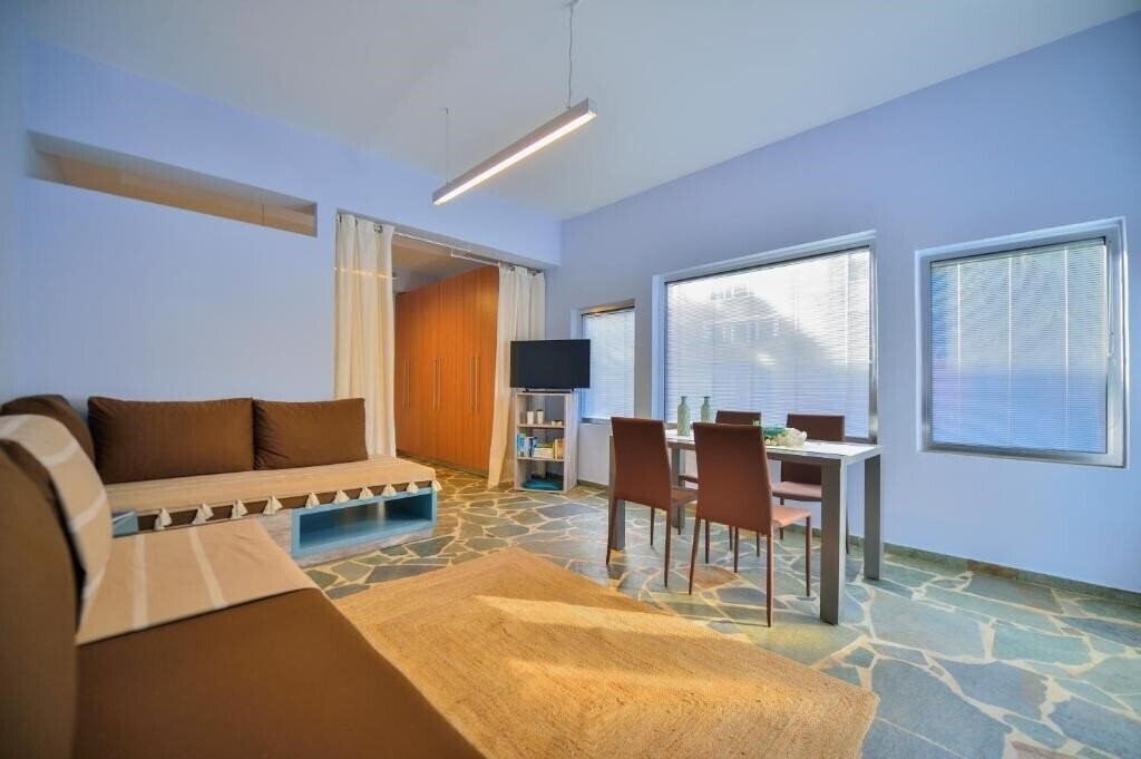 Pelli Hotel 3* суреті