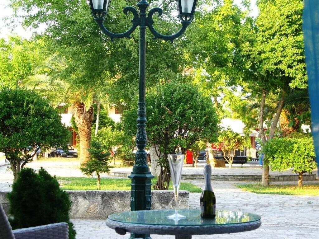 Royal Studios апартаменты фотосуреті