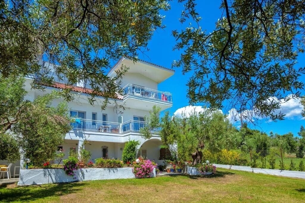 Фотография Xenios Faros Apartments 2*