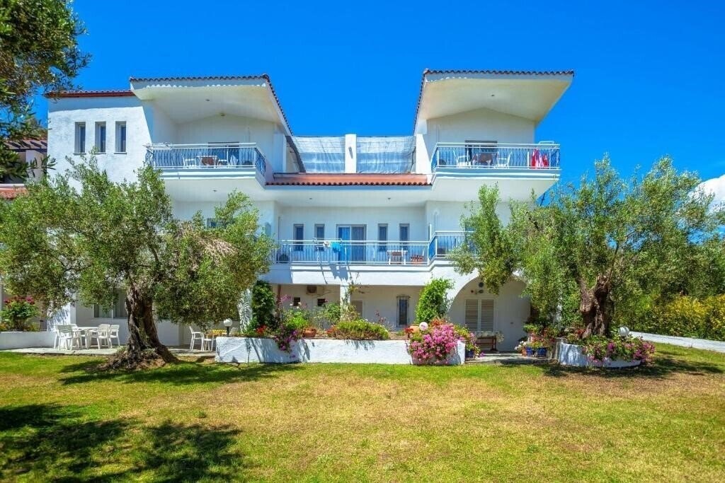 Изображение Xenios Faros Apartments 2*